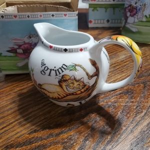 Alice in Wonderland Cafe Creamer